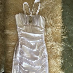 Silk white  dress.,never worn.,😁